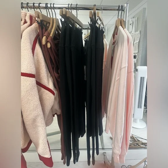 Varley Bundle (57 Pieces). All pieces are NWT - Picture 4 of 16